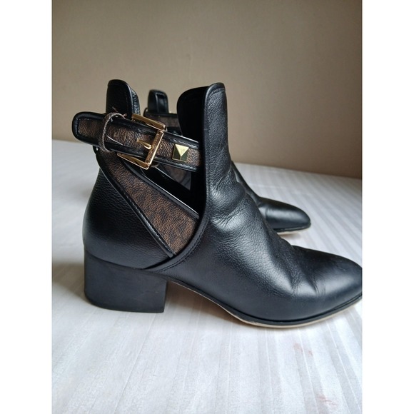 Michael Kors Boots 7.5 M Pebbled Grain Leather Britton Ankle Logo Preppy Classic - Picture 2 of 15